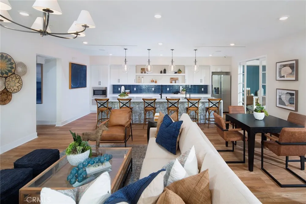 9011 Cerise Lane #129 Cypress, CA 90630