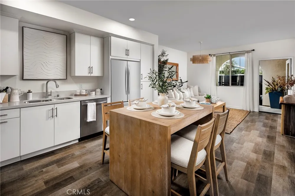 9011 Cerise Lane #129 Cypress, CA 90630