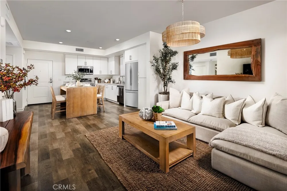 9011 Cerise Lane #129 Cypress, CA 90630