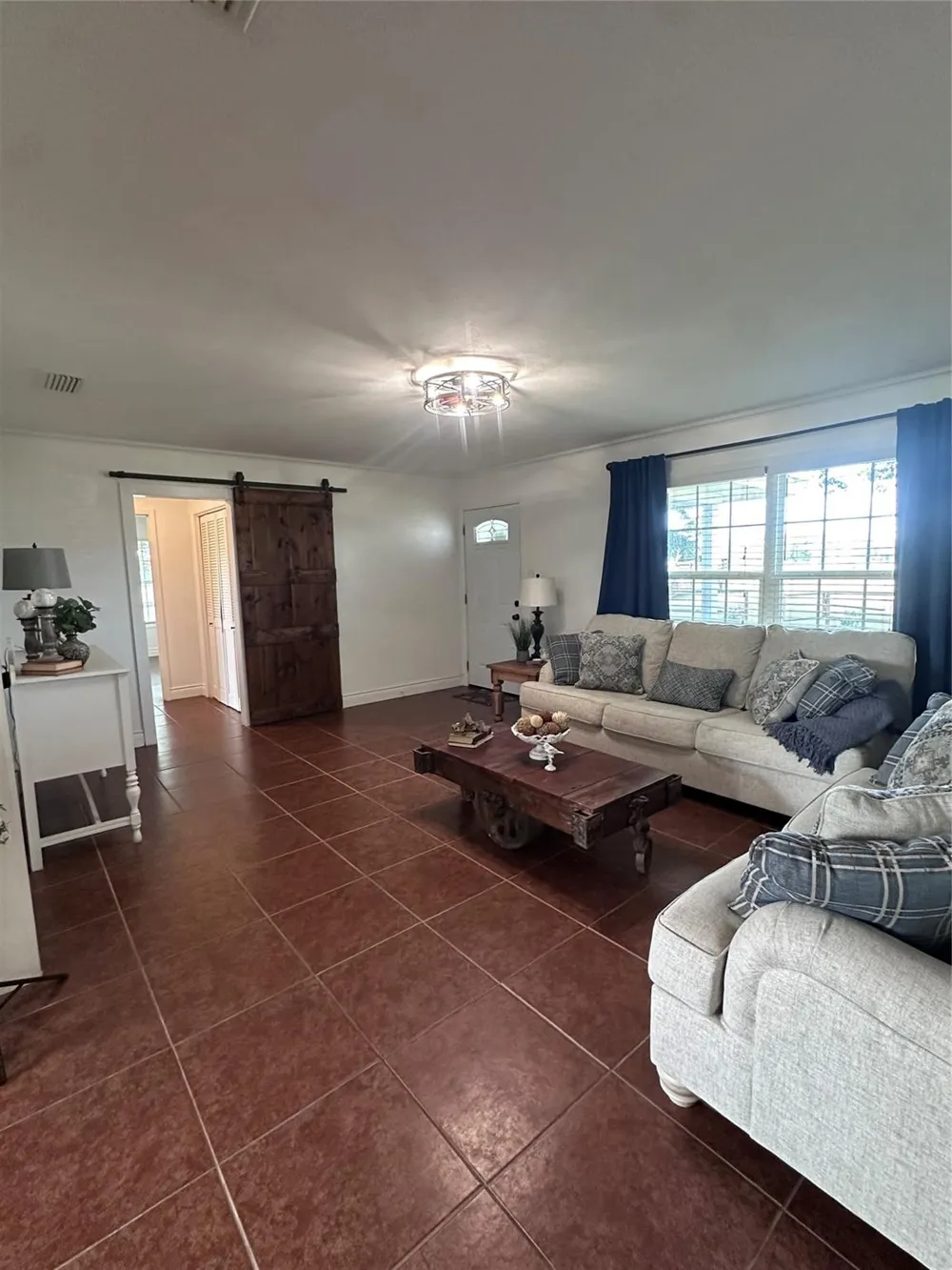 8652 State Highway 111 E Yoakum, TX 77995
