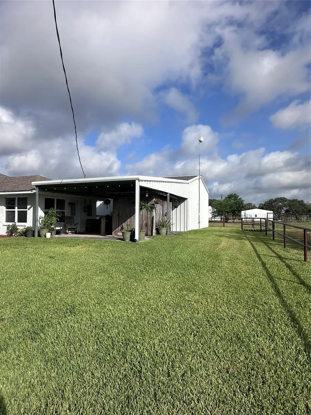 8652 State Highway 111 E Yoakum, TX 77995