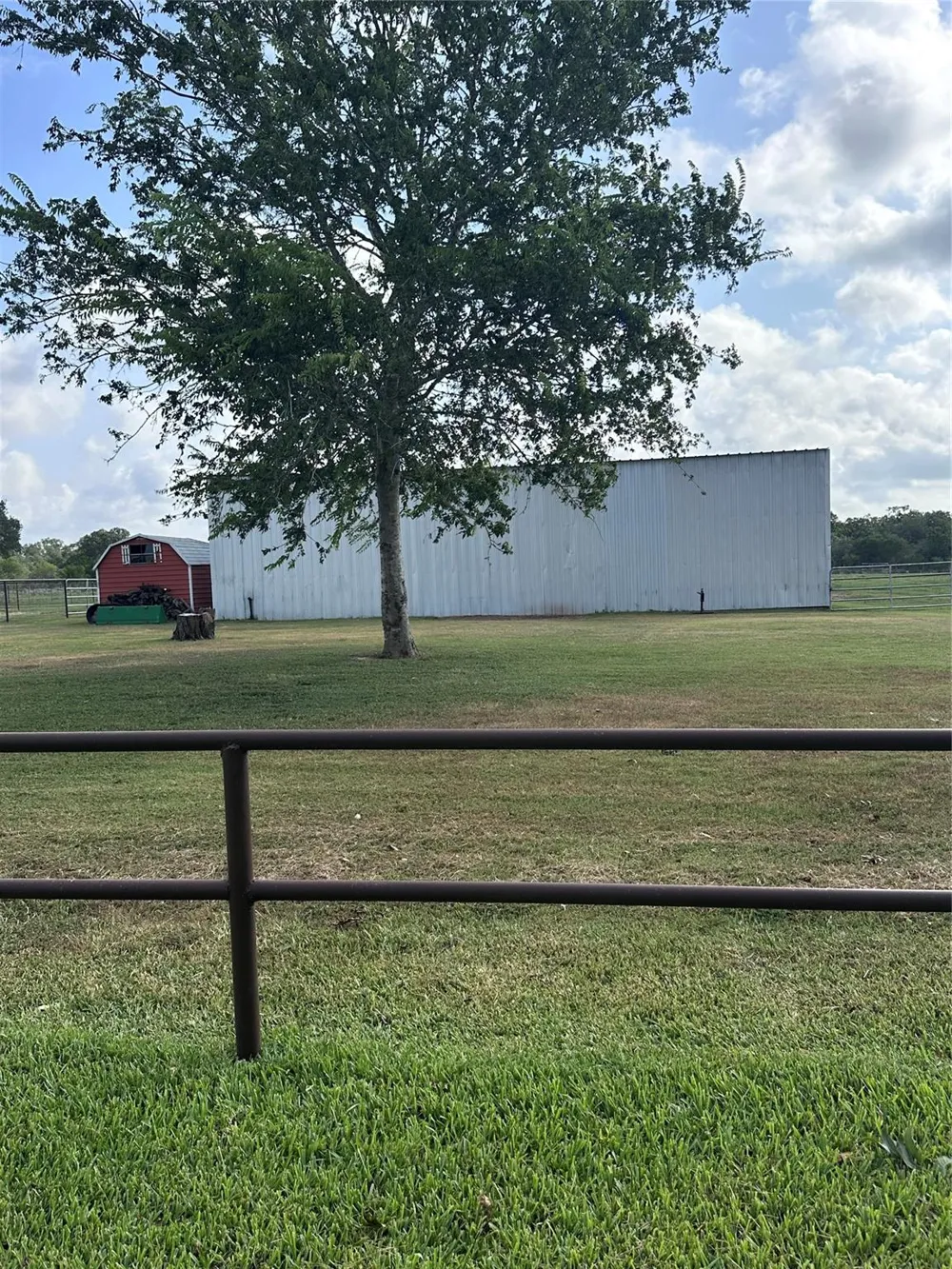 8652 State Highway 111 E Yoakum, TX 77995