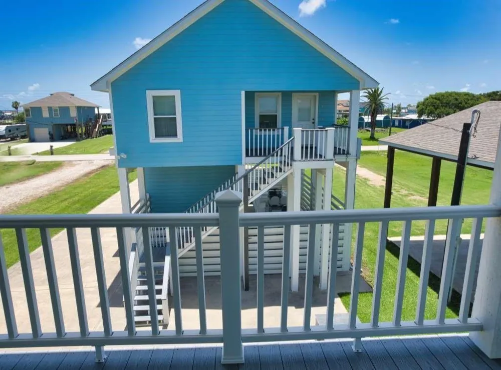 2028 County Road 201 Sargent, TX 77414