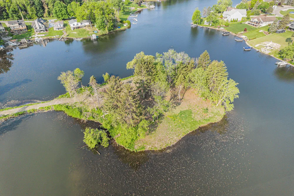 11248 Lemott Circle Jerome, MI 49249