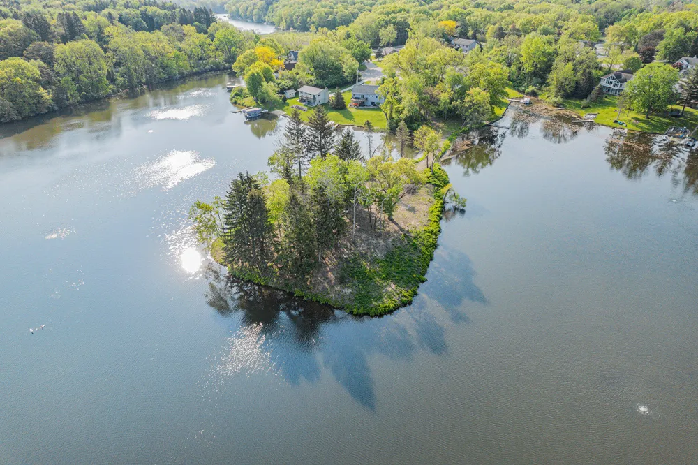11248 Lemott Circle Jerome, MI 49249