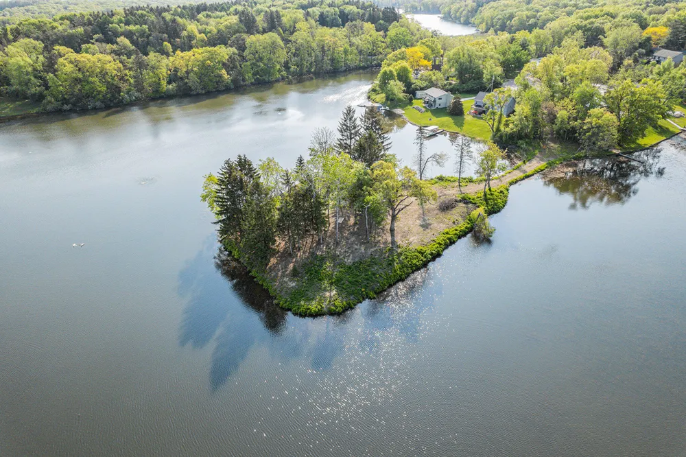11248 Lemott Circle Jerome, MI 49249