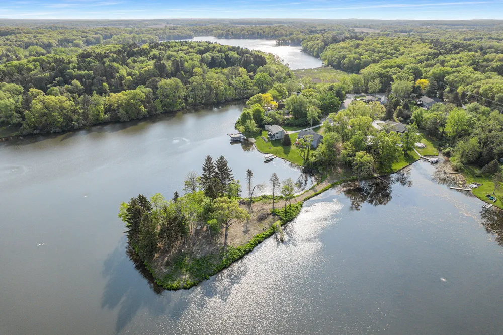 11248 Lemott Circle Jerome, MI 49249