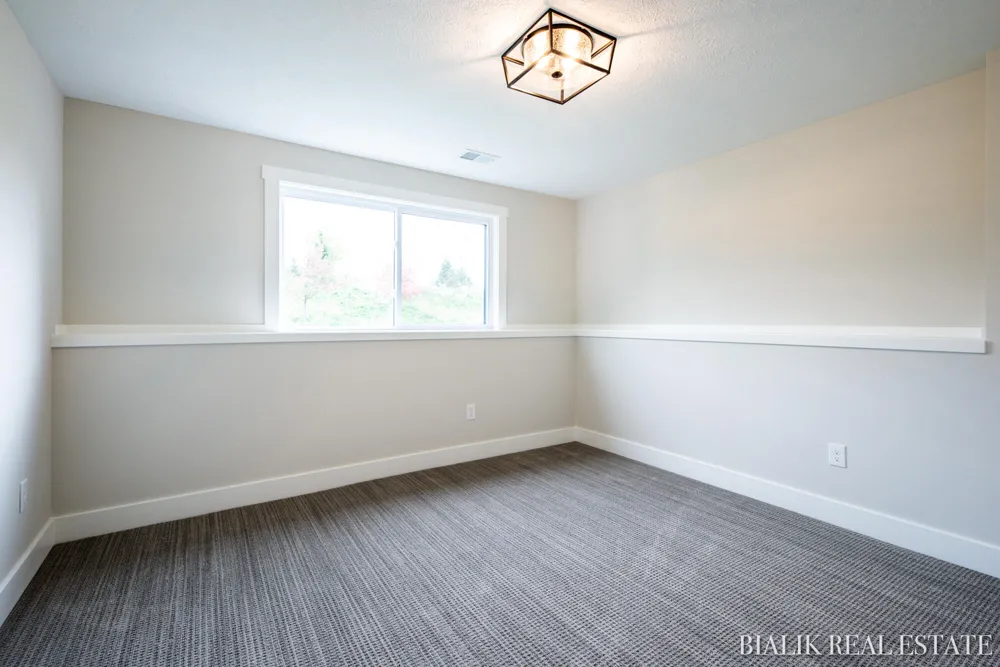 594 Sun Vale Lane Grandville, MI 49418
