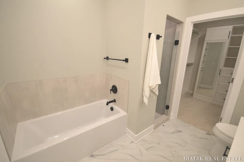 580 Sun Vale Lane #5 Grandville, MI 49418