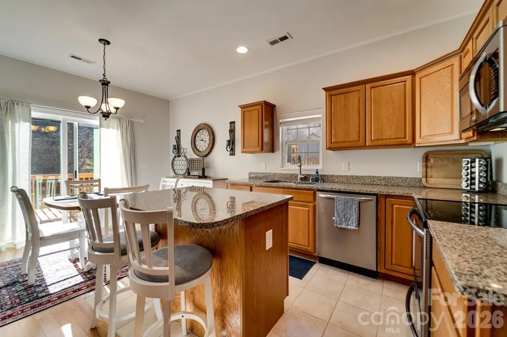990 Hornet Drive Whittier, NC 28789