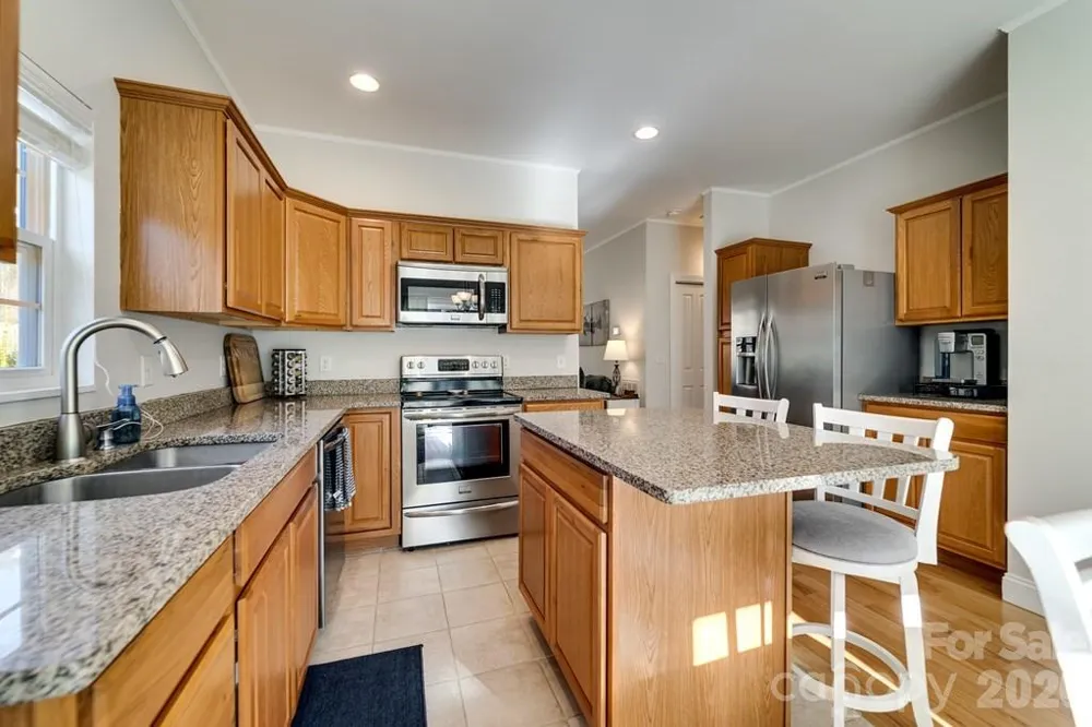 990 Hornet Drive Whittier, NC 28789
