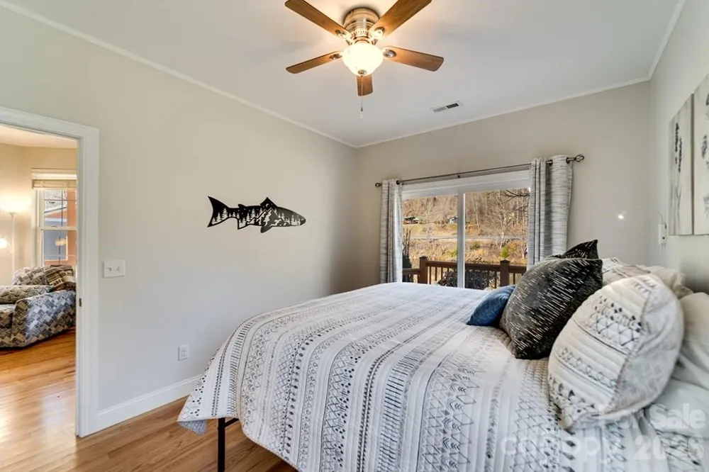 990 Hornet Drive Whittier, NC 28789
