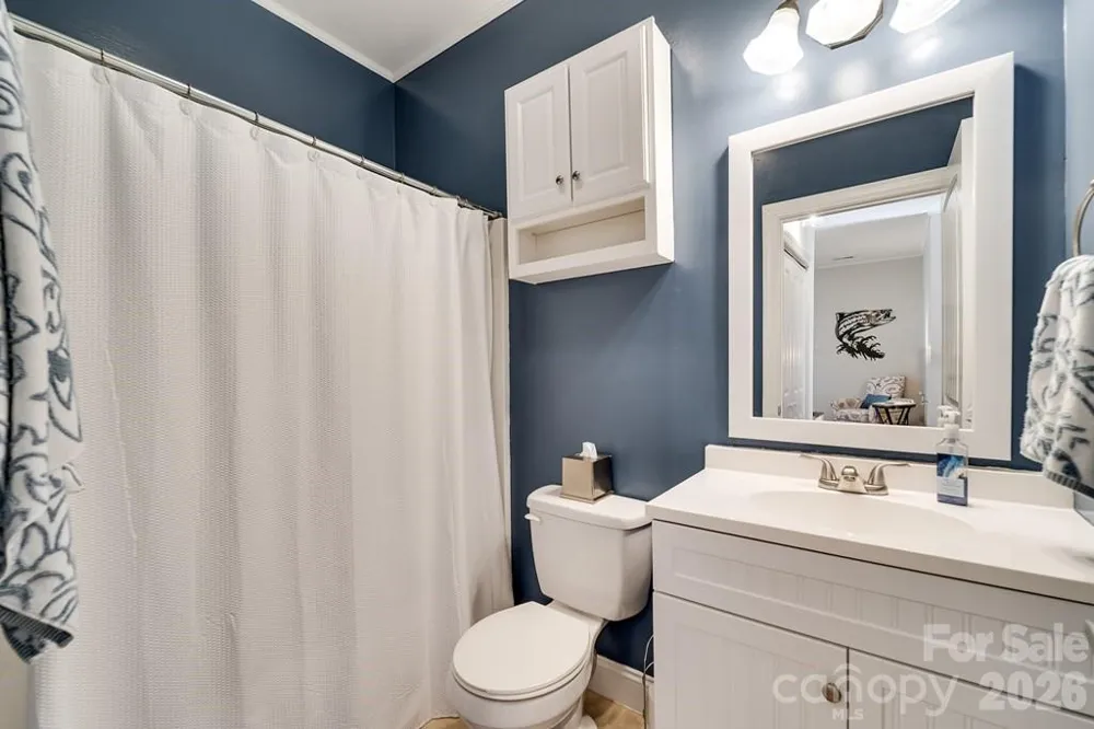 990 Hornet Drive Whittier, NC 28789