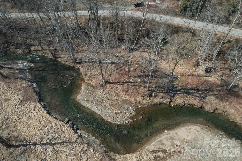 00 S US 19 Highway E Newland, NC 28657