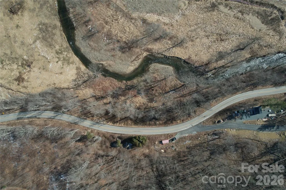 00 S US 19 Highway E Newland, NC 28657