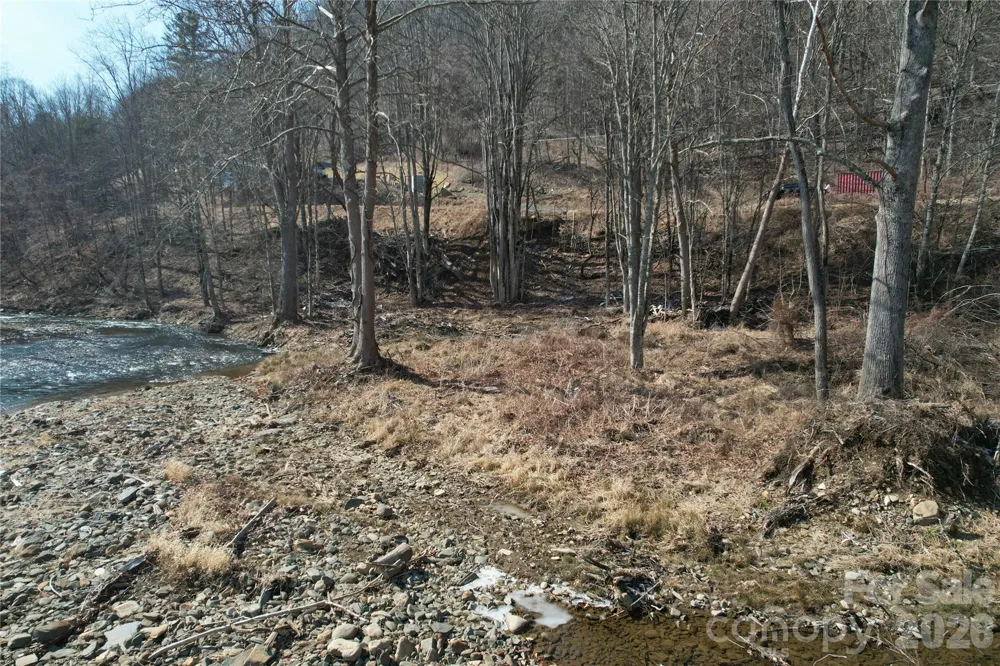 00 S US 19 Highway E Newland, NC 28657