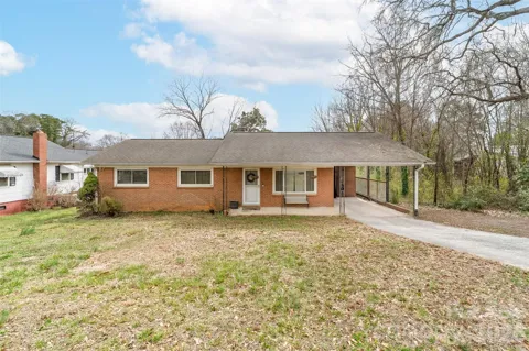 106 Blacksnake Road