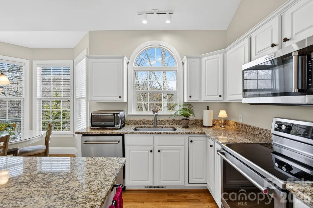 103 Trumpet Lane Asheville, NC 28803