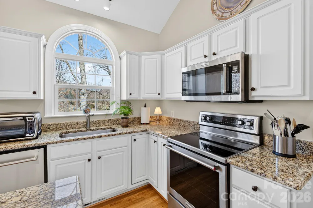 103 Trumpet Lane Asheville, NC 28803