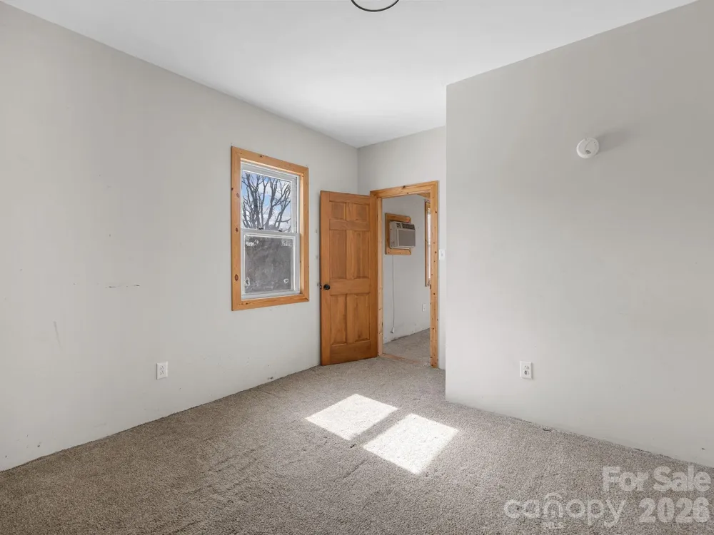 1487 Hayes Road Columbus, NC 28722