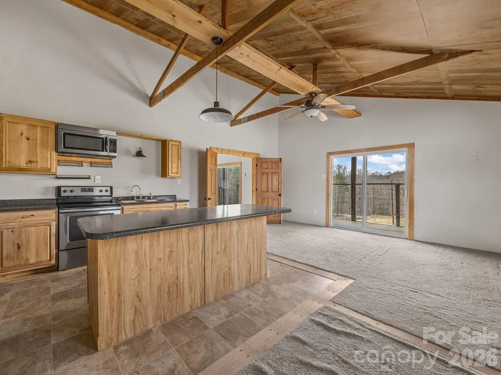 1487 Hayes Road Columbus, NC 28722