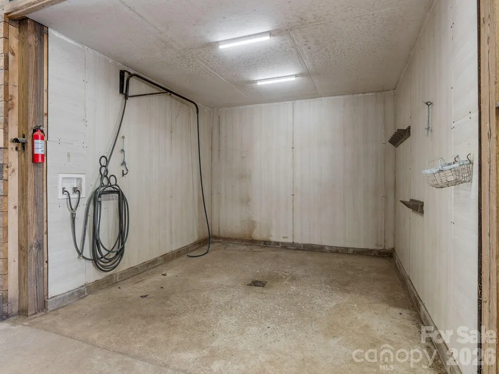 1487 Hayes Road Columbus, NC 28722