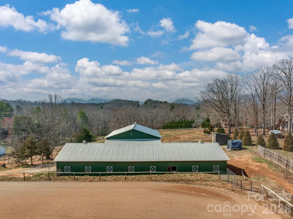 1487 Hayes Road Columbus, NC 28722