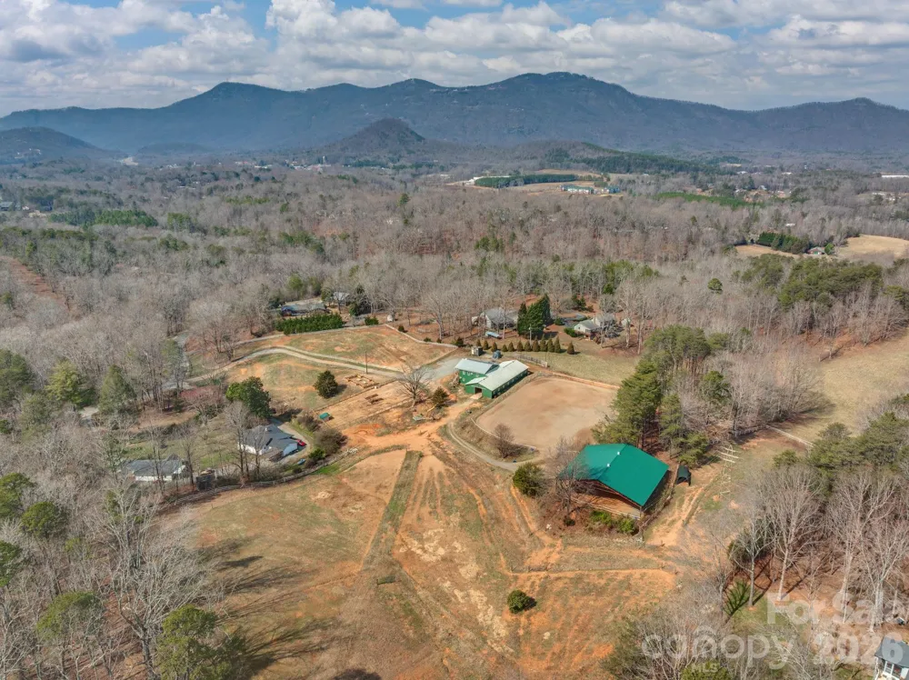1487 Hayes Road Columbus, NC 28722