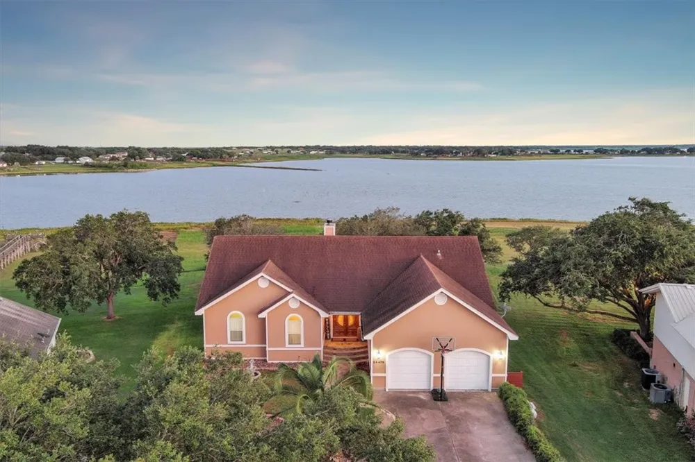 24475 La Ponderosa Mathis, TX 78368