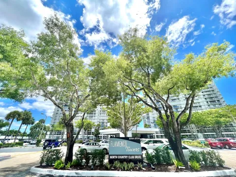 3731 Country Club Dr #1124