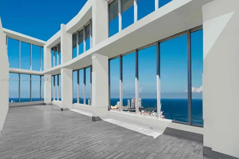 465 Brickell Ave #5701