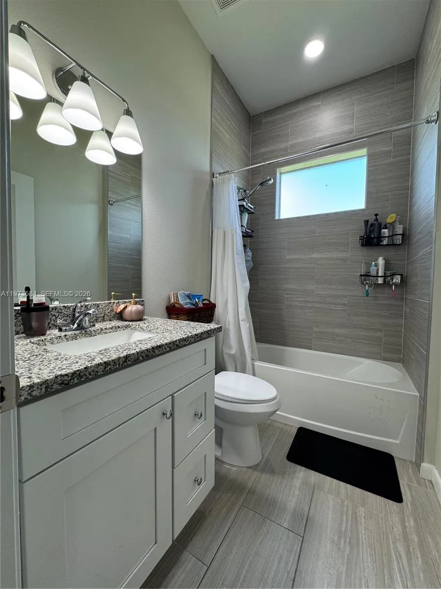 1818 Inwood RD La Belle, FL 33935