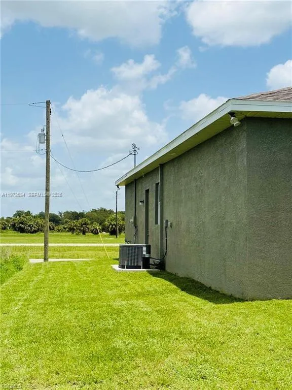 1818 Inwood RD La Belle, FL 33935