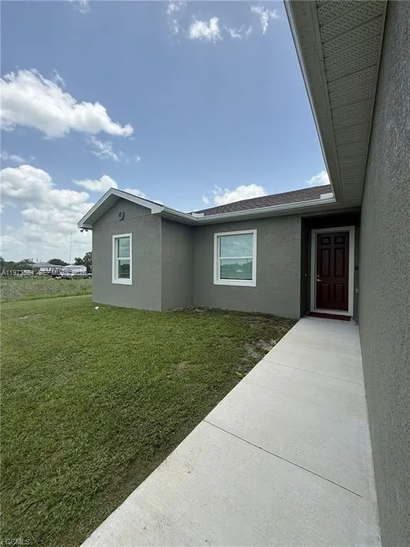 1818 Inwood RD La Belle, FL 33935