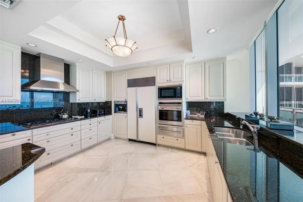 10295 Collins Ave #1502 Bal Harbour, FL 33154