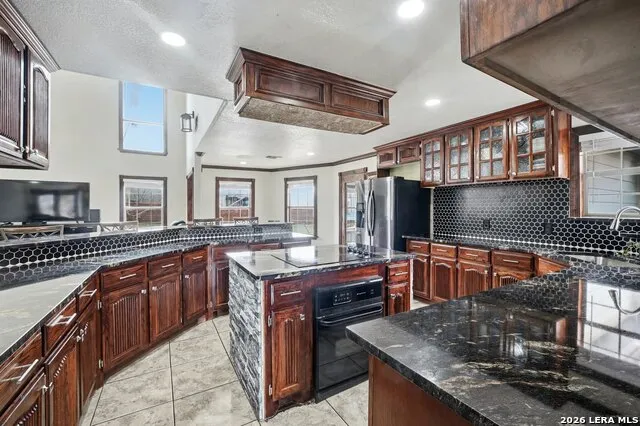 5608 Curran Von Ormy, TX 78073