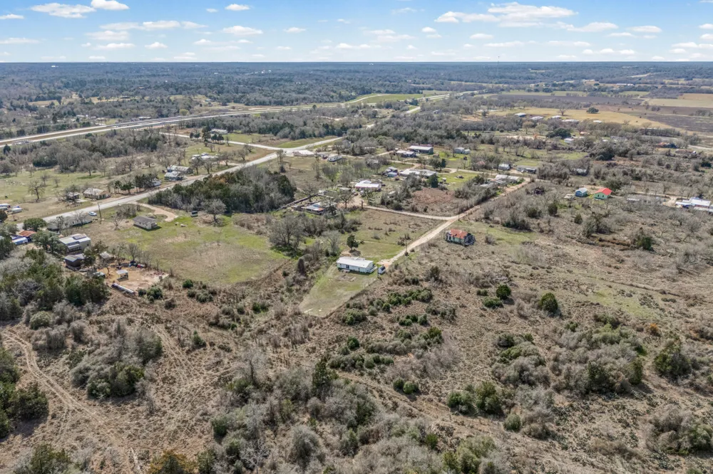250 McDuffy Lane West Point, TX 78963