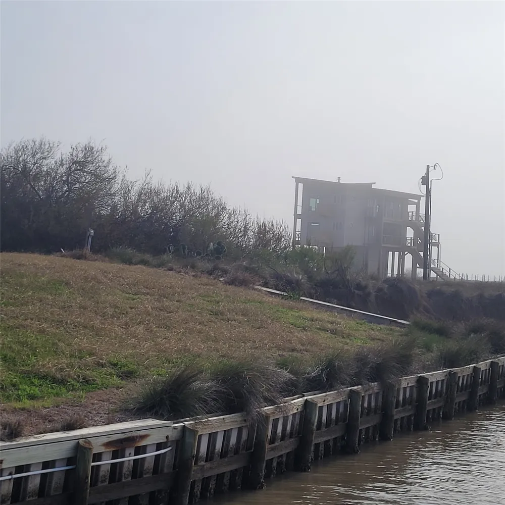 1643 Canal Street Bay City, TX 77414