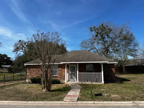 833 E Camp Street