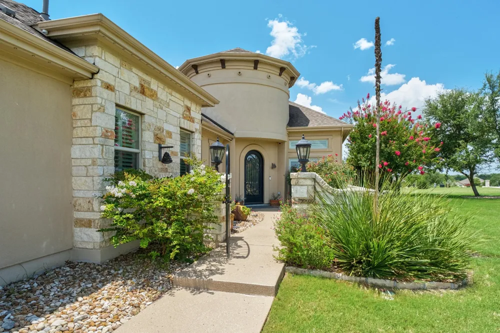 120 Applewood Drive Driftwood, TX 78619