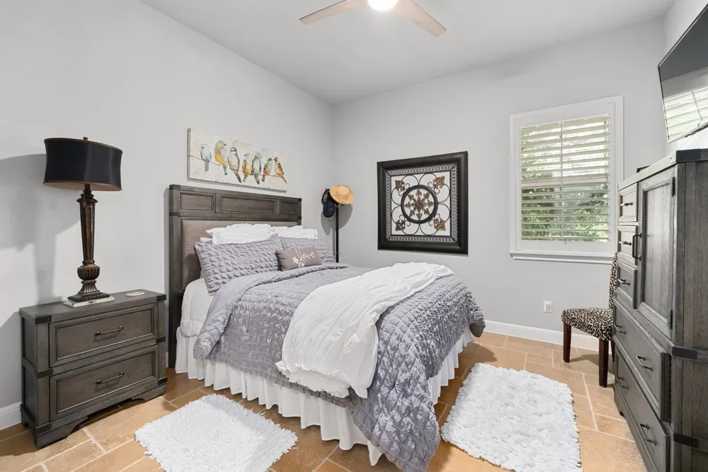 120 Applewood Drive Driftwood, TX 78619