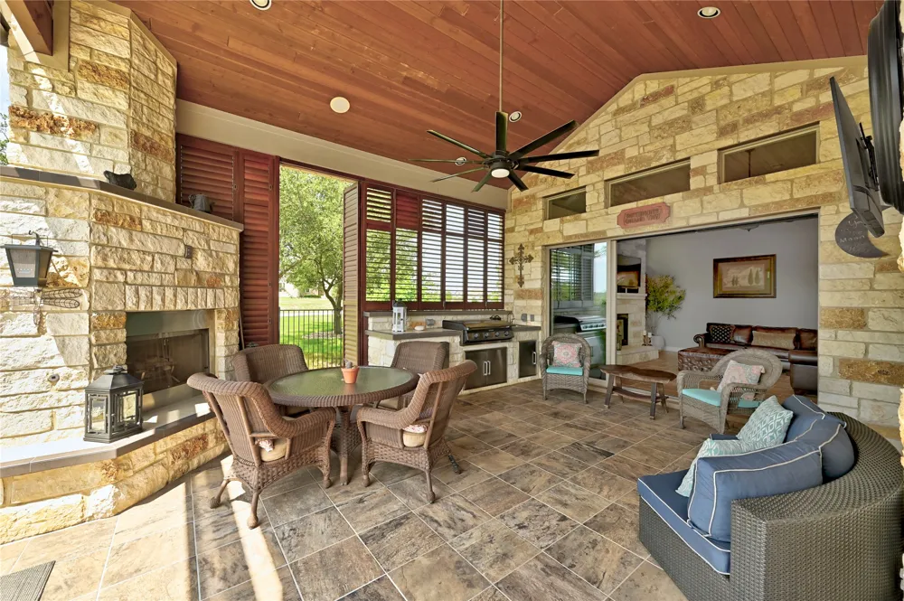 120 Applewood Drive Driftwood, TX 78619