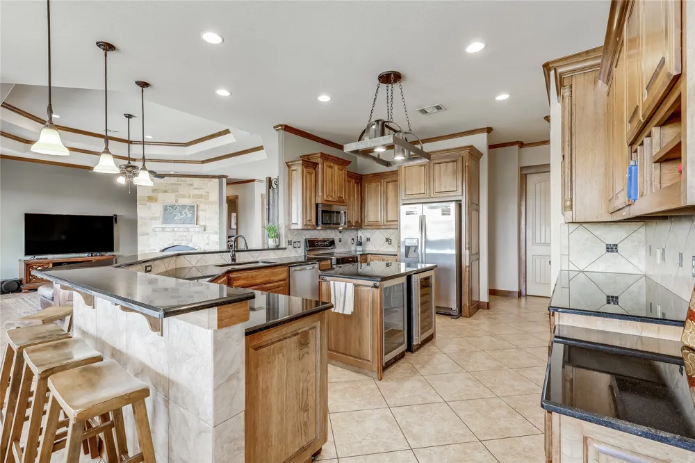 610 Deckhouse Drive Point Venture, TX 78645