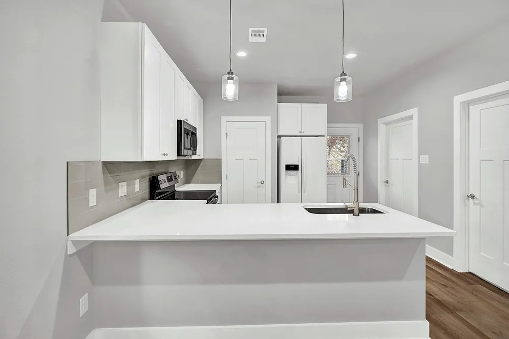 400 Shady Bluff Drive Wimberley, TX 78676