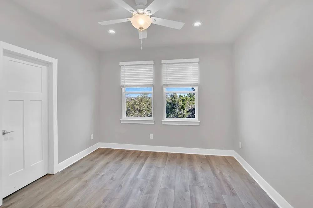 400 Shady Bluff Drive Wimberley, TX 78676