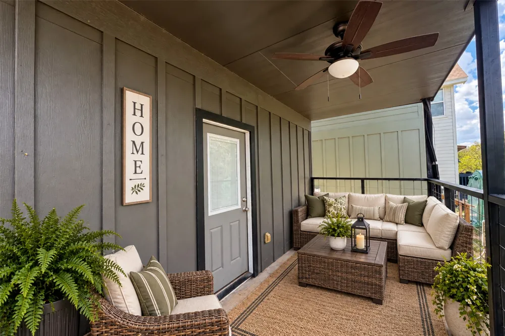 400 Shady Bluff Drive Wimberley, TX 78676