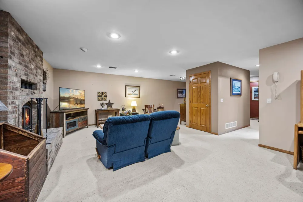 11297 220th Street Silver Lake, MN 55381