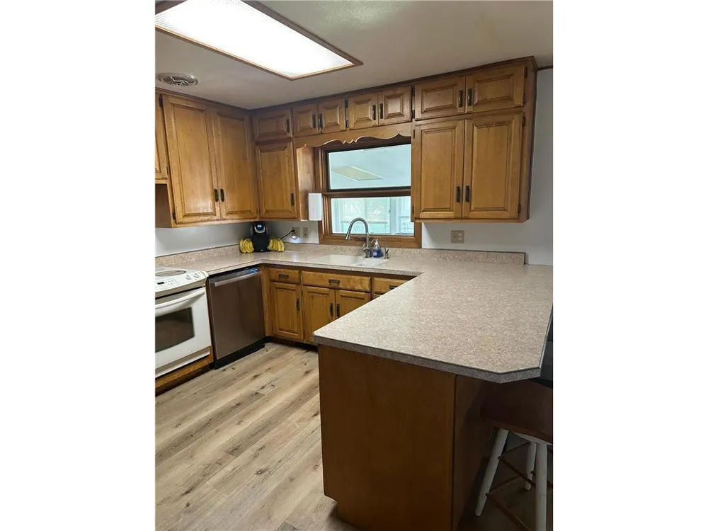 1002 Linden Street Luverne, MN 56156