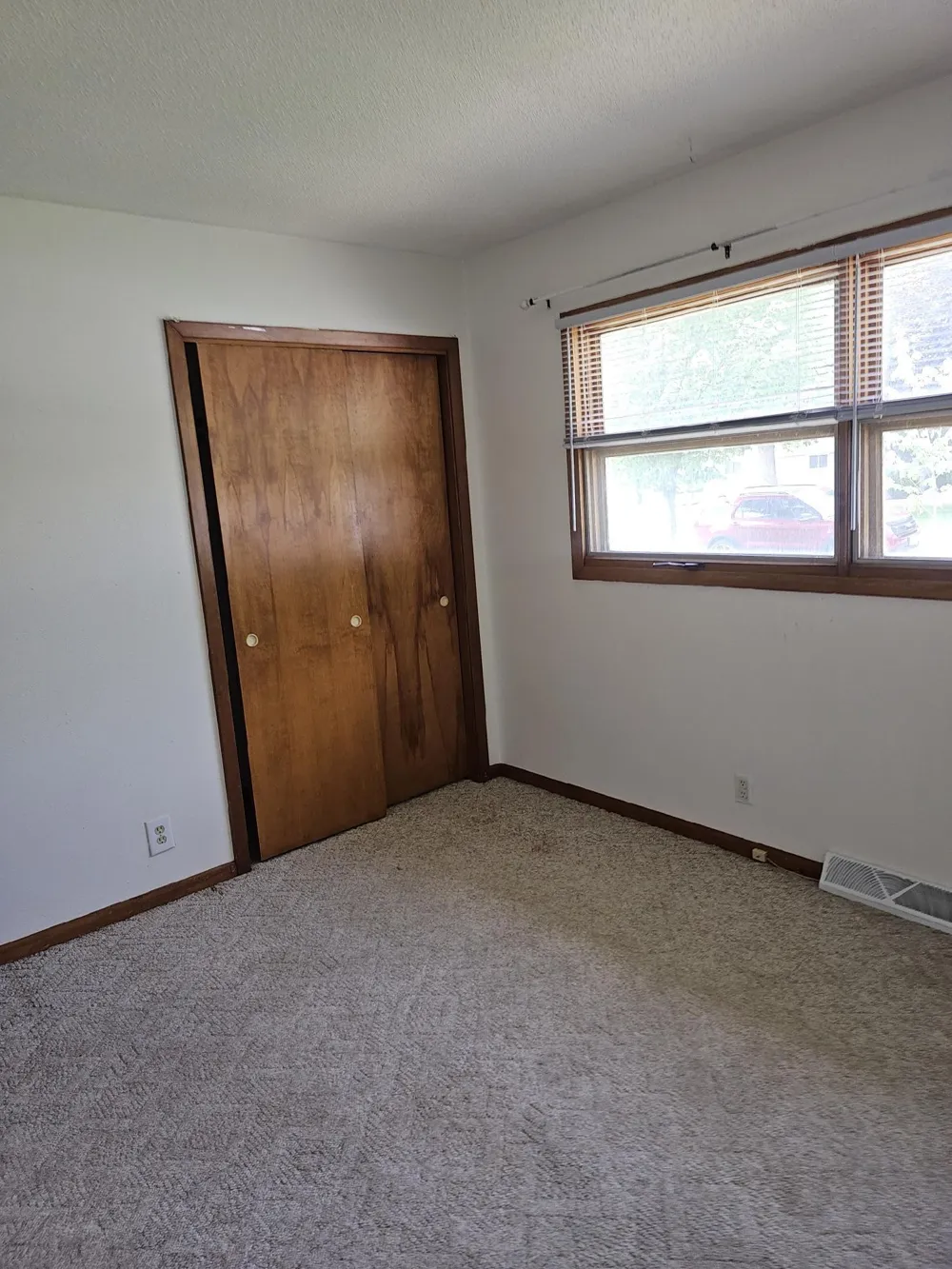 1002 Linden Street Luverne, MN 56156