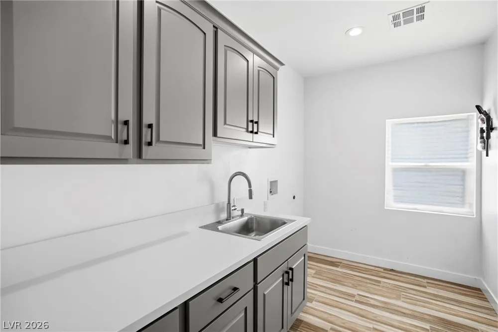3156 Mateuse Street Logandale, NV 89021